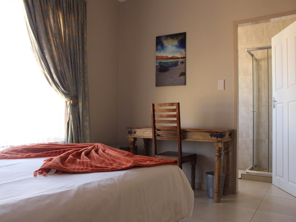 Divine Guest Lodge Rustenburg Exterior foto